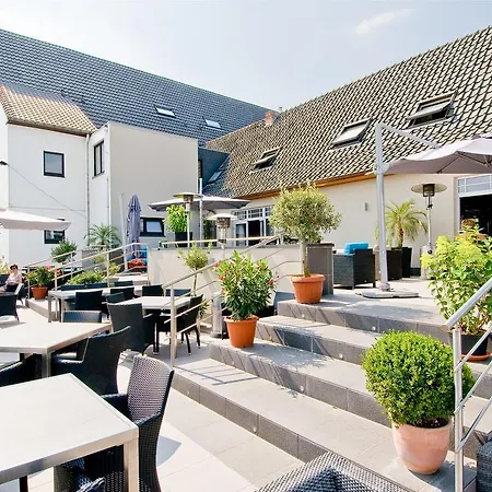 Malpertuus Hotel 4*